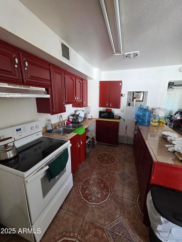 1610 W 7TH Avenue, Mesa, AZ 85202