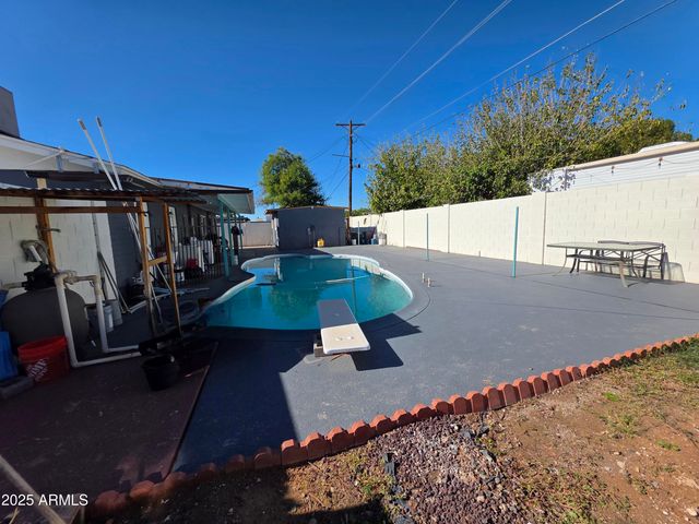 1610 W 7TH Avenue, Mesa, AZ 85202