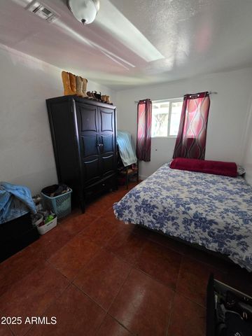 1610 W 7TH Avenue, Mesa, AZ 85202