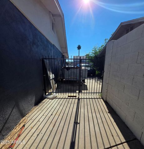 1610 W 7TH Avenue, Mesa, AZ 85202