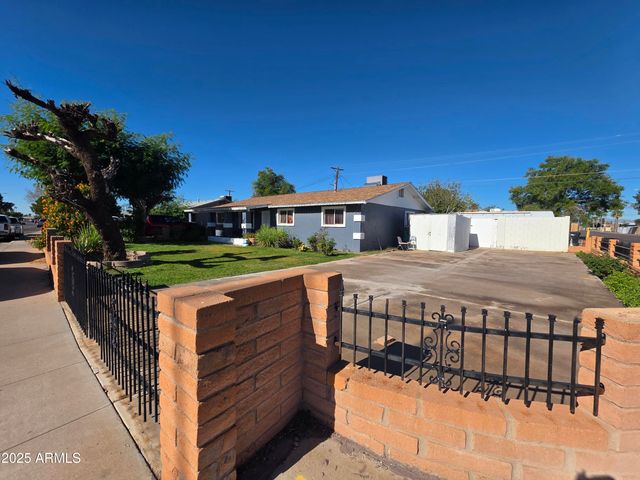 1610 W 7TH Avenue, Mesa, AZ 85202