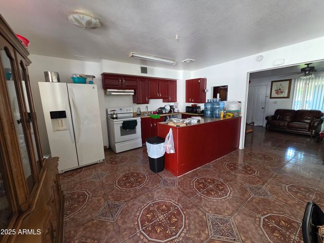 1610 W 7TH Avenue, Mesa, AZ 85202