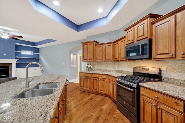 332 Maple View Drive, Westfield, IN 46074