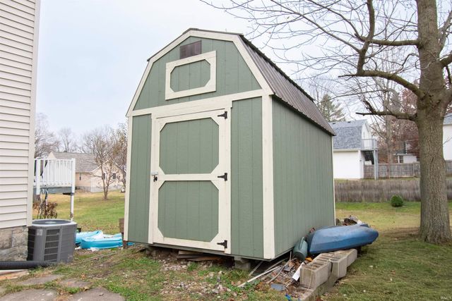 1002 Moyer Street, Kendallville, IN 46755