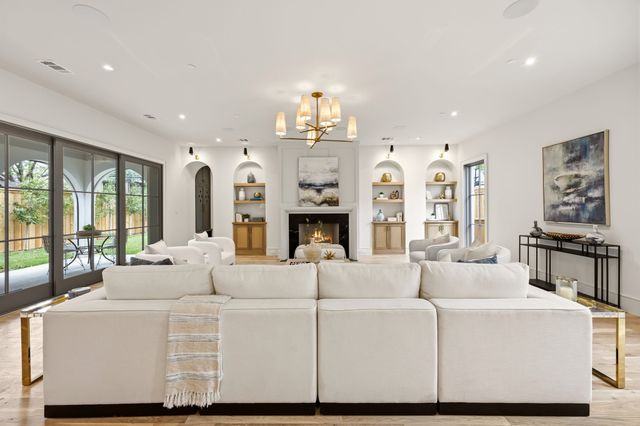 4021 Southwestern Boulevard, University Park, TX 75225