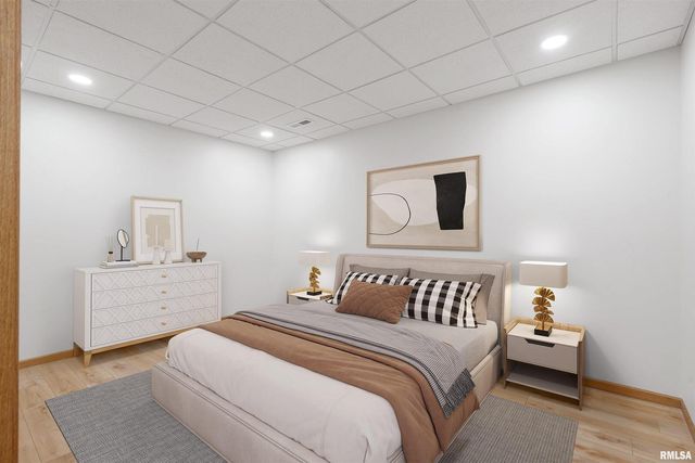 1101 2nd Street, Moline, IL 61265