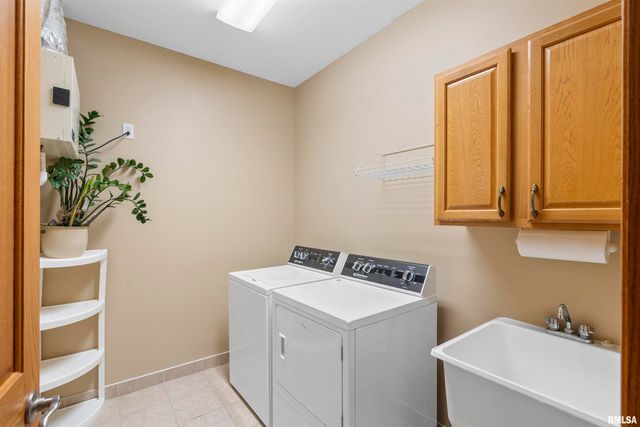 1101 2nd Street, Moline, IL 61265