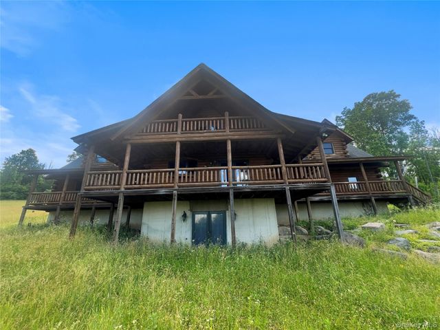 10 Eaglewood Vista Lane, Warwick, NY 10990