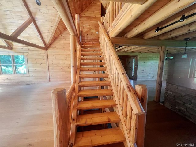 10 Eaglewood Vista Lane, Warwick, NY 10990