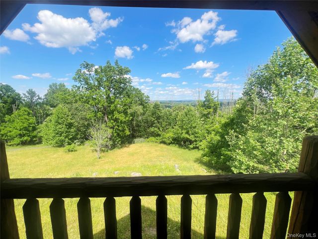 10 Eaglewood Vista Lane, Warwick, NY 10990