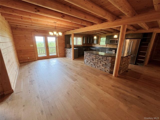10 Eaglewood Vista Lane, Warwick, NY 10990