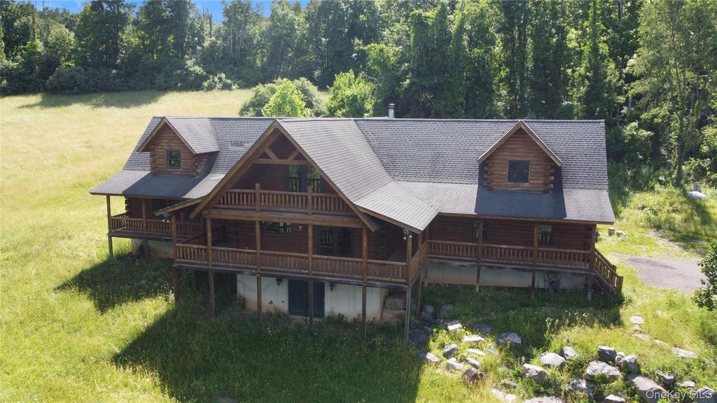 10 Eaglewood Vista Lane, Warwick, NY 10990