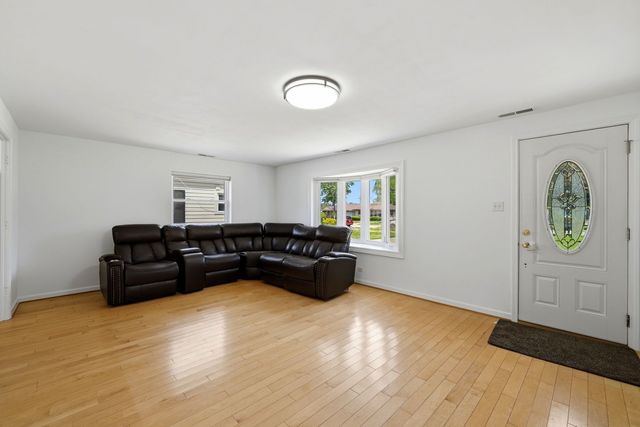 2834 Maple Street, Franklin Park, IL 60131