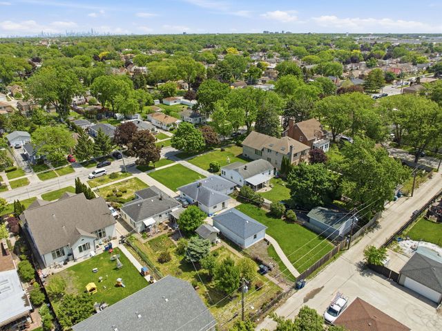 2834 Maple Street, Franklin Park, IL 60131