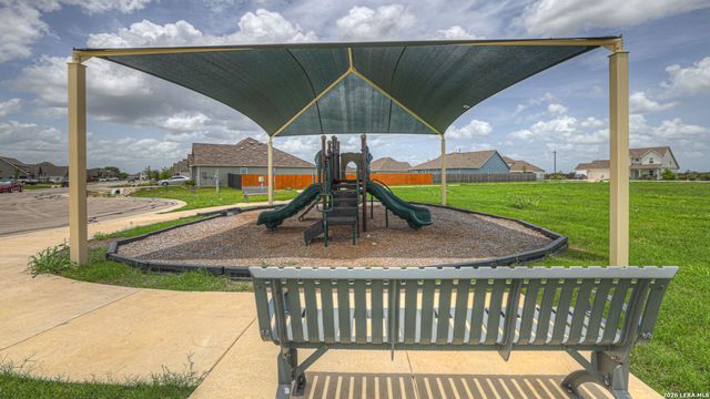 401 Mcginty Meadow Drive, Lockhart, TX 78644