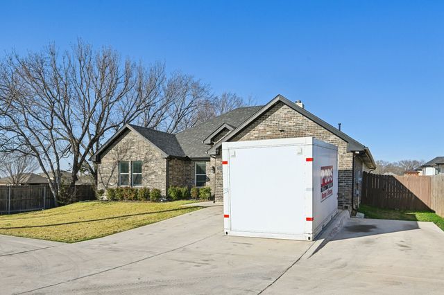 7137 John T. White Road, Fort Worth, TX 76120