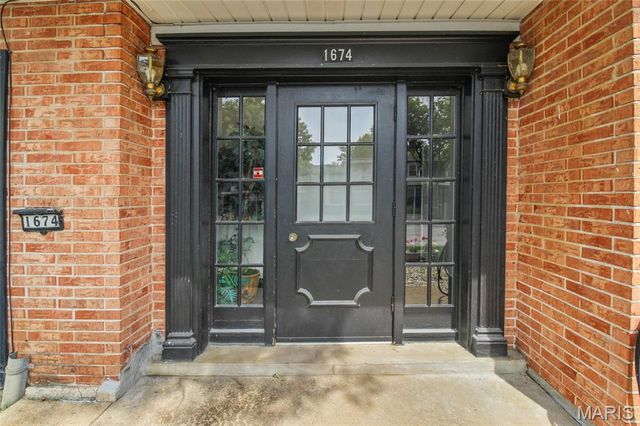 1674 Blue Ridge Drive H, St Louis, MO 63125