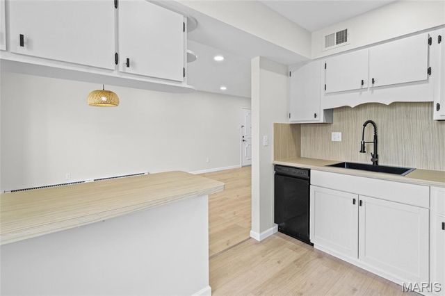 1674 Blue Ridge Drive H, St Louis, MO 63125