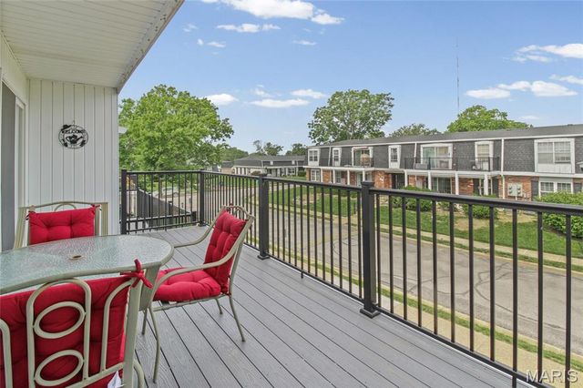 1674 Blue Ridge Drive H, St Louis, MO 63125