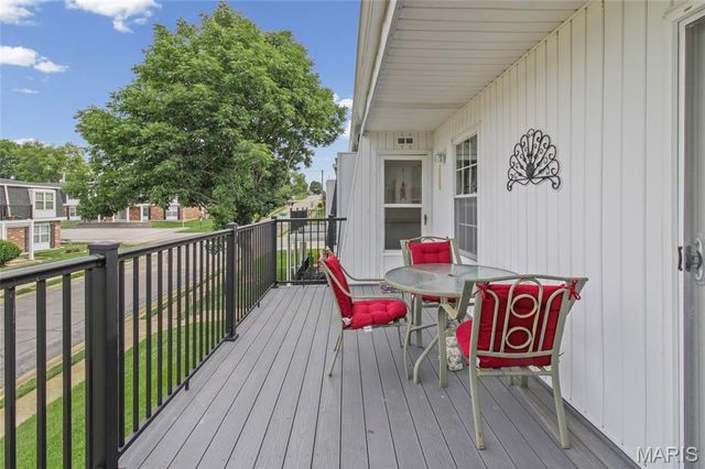 1674 Blue Ridge Drive H, St Louis, MO 63125