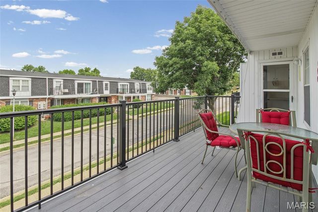 1674 Blue Ridge Drive H, St Louis, MO 63125