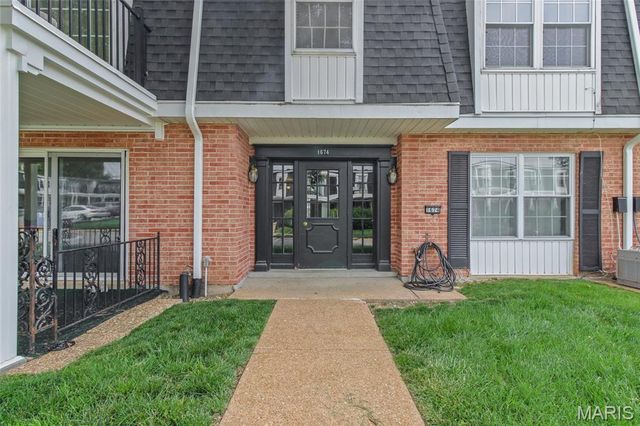 1674 Blue Ridge Drive H, St Louis, MO 63125