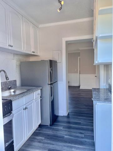 101 S GOLFVIEW Road 1, Lake Worth Beach, FL 33460