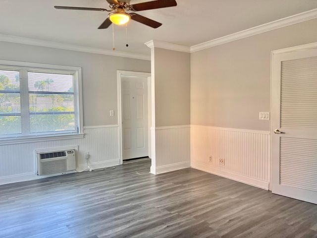 101 S GOLFVIEW Road 1, Lake Worth Beach, FL 33460