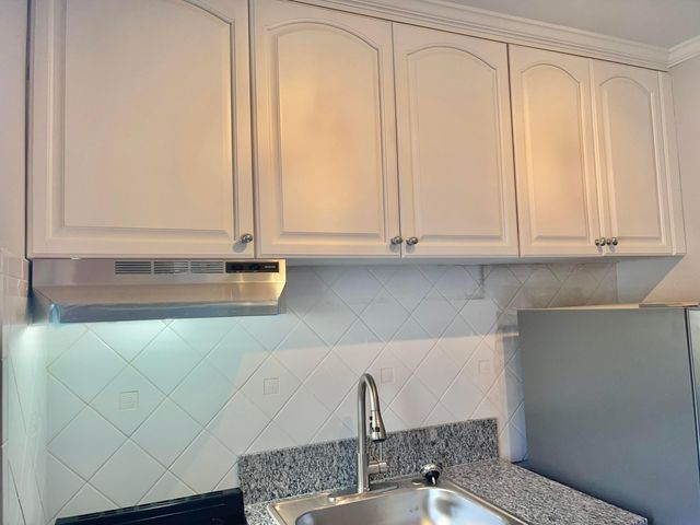 101 S GOLFVIEW Road 1, Lake Worth Beach, FL 33460
