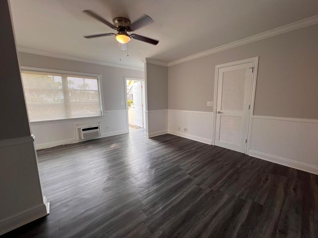 101 S GOLFVIEW Road 1, Lake Worth Beach, FL 33460