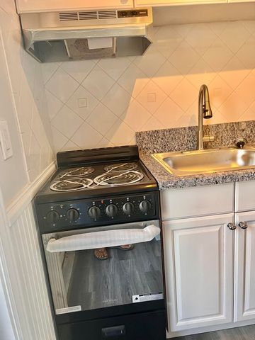 101 S GOLFVIEW Road 1, Lake Worth Beach, FL 33460