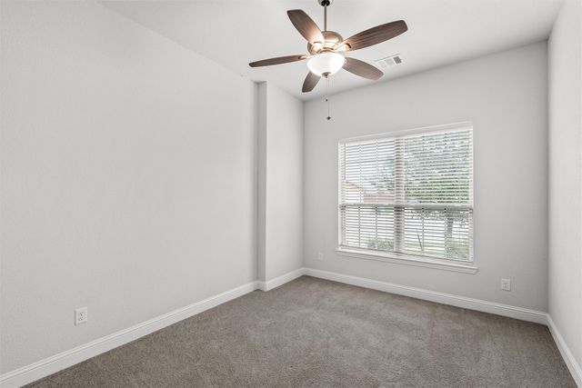 905 Heriot Court, Mcgregor, TX 76657