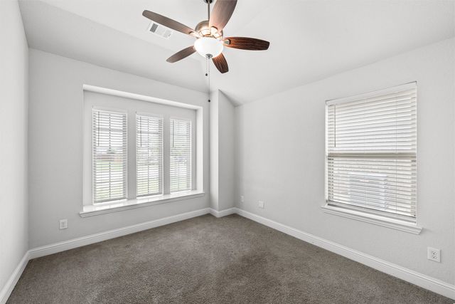905 Heriot Court, Mcgregor, TX 76657
