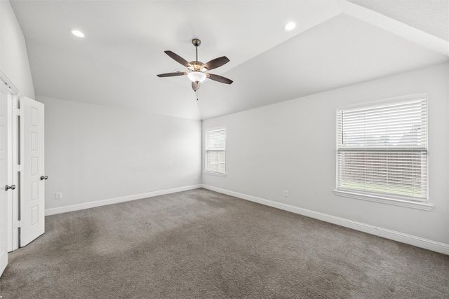 905 Heriot Court, Mcgregor, TX 76657