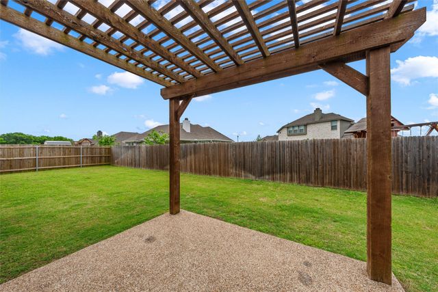 905 Heriot Court, Mcgregor, TX 76657