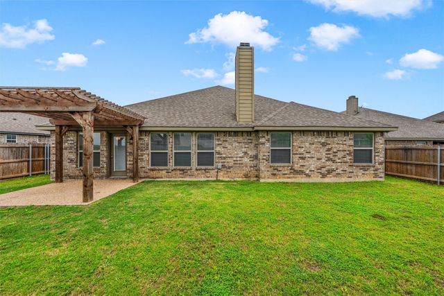 905 Heriot Court, Mcgregor, TX 76657