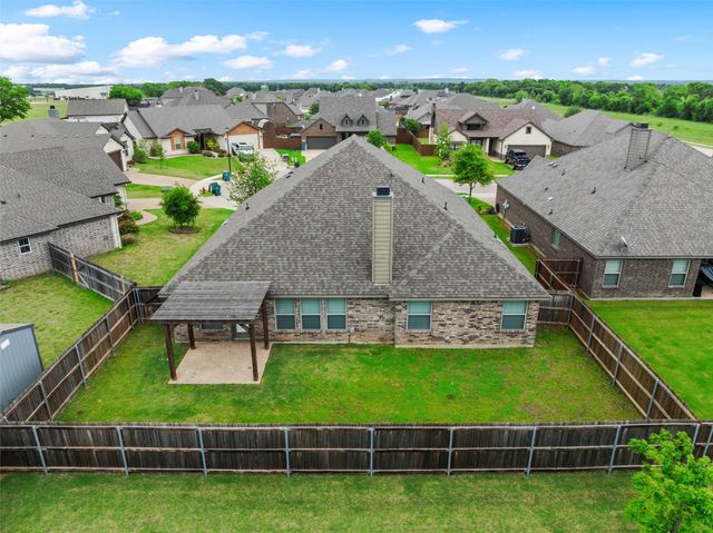 905 Heriot Court, Mcgregor, TX 76657