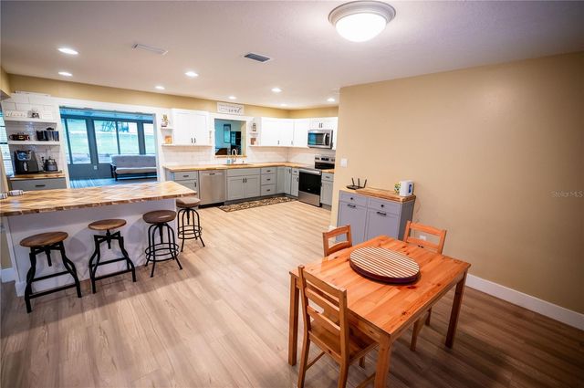 23816 OAK TREE DRIVE, Sorrento, FL 32776