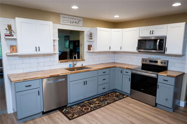 23816 OAK TREE DRIVE, Sorrento, FL 32776