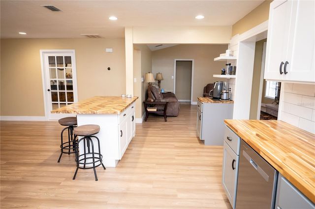 23816 OAK TREE DRIVE, Sorrento, FL 32776