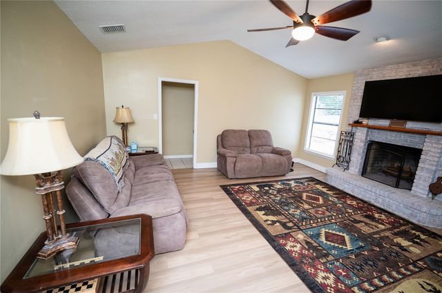 23816 OAK TREE DRIVE, Sorrento, FL 32776