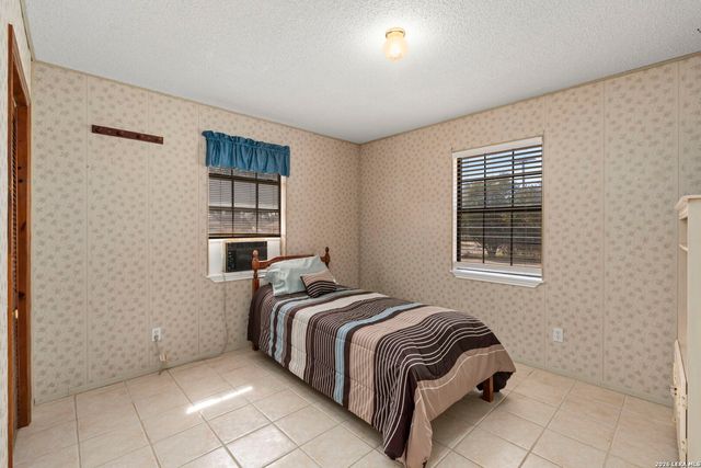 105 East St, Stockdale, TX 78160