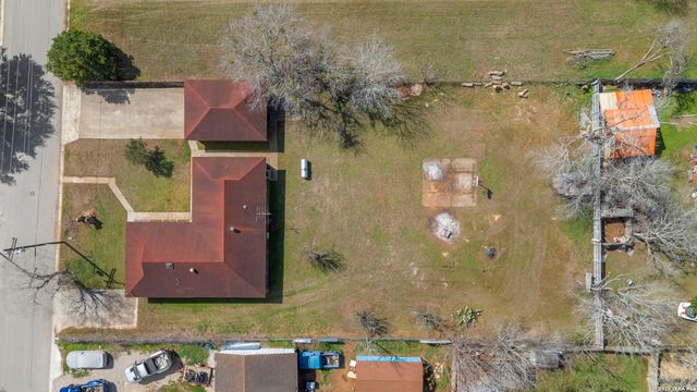 105 East St, Stockdale, TX 78160