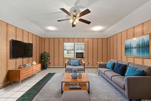 105 East St, Stockdale, TX 78160