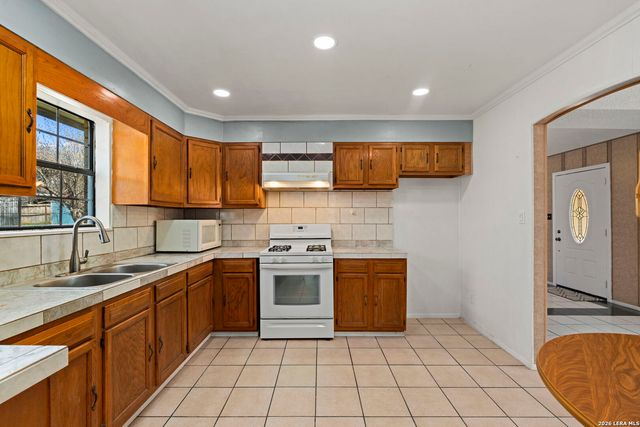 105 East St, Stockdale, TX 78160