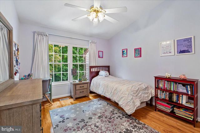25 TIVOLI LAKE CT, Silver Spring, MD 20906