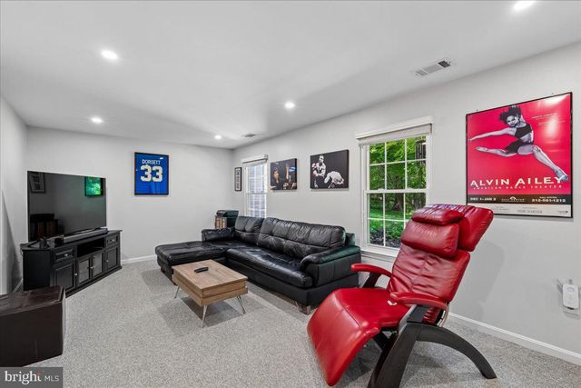 25 TIVOLI LAKE CT, Silver Spring, MD 20906