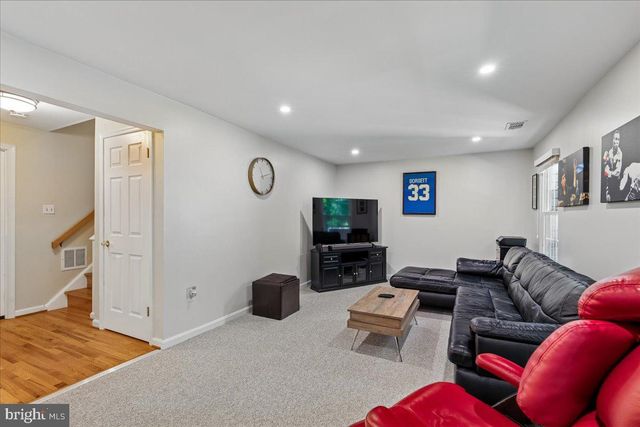 25 TIVOLI LAKE CT, Silver Spring, MD 20906