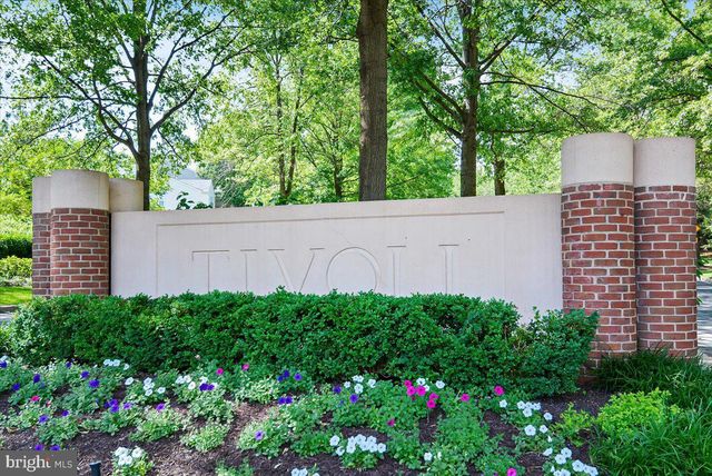 25 TIVOLI LAKE CT, Silver Spring, MD 20906