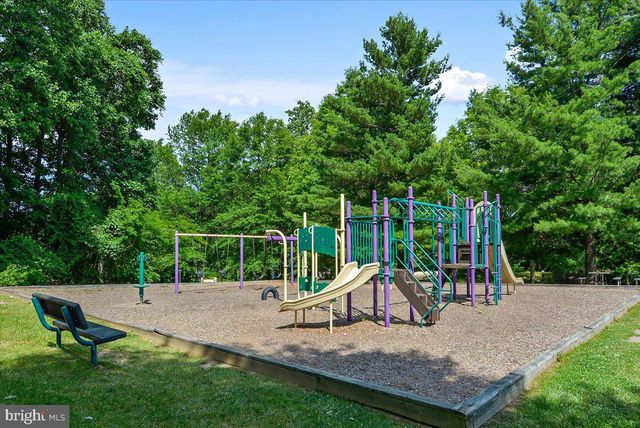25 TIVOLI LAKE CT, Silver Spring, MD 20906
